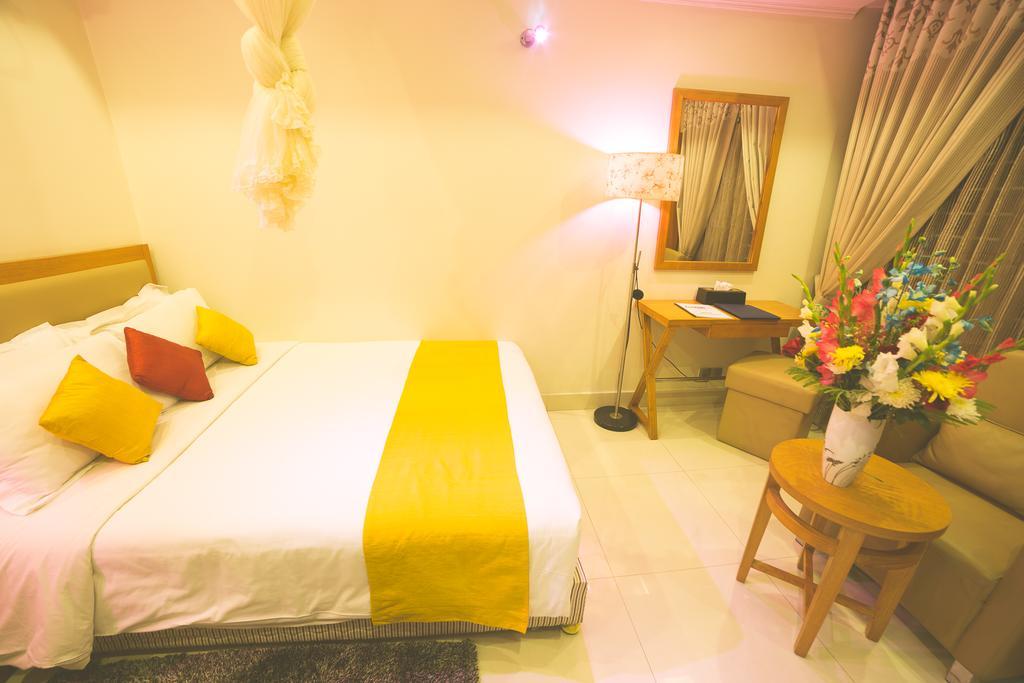 Nascent Gardenia Luxury Suites ธากา ภายนอก รูปภาพ